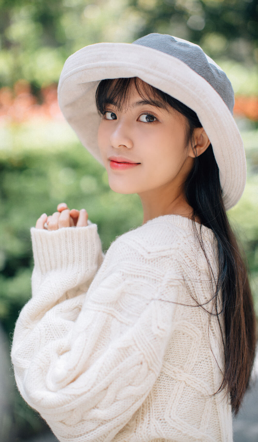 Summer Linen Bucket Hat for Women MsPineappleCrafts