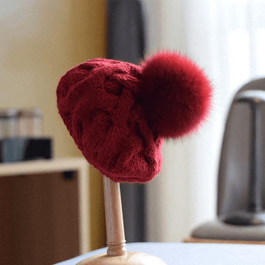 2 Way Knitted Beret with Removable Pom Pom - Mspineapplecrafts