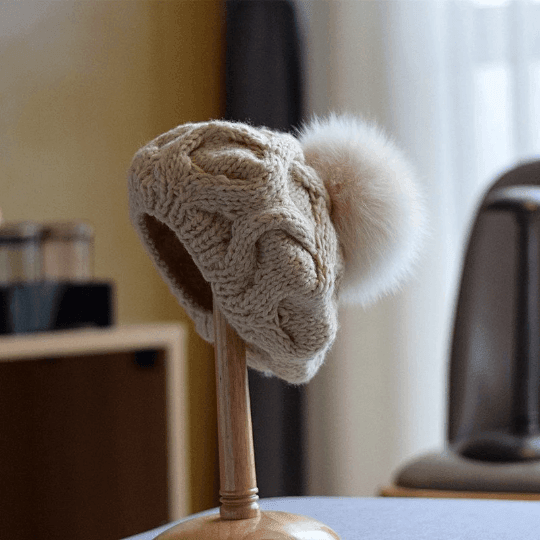 2 Way Knitted Beret with Removable Pom Pom - Mspineapplecrafts