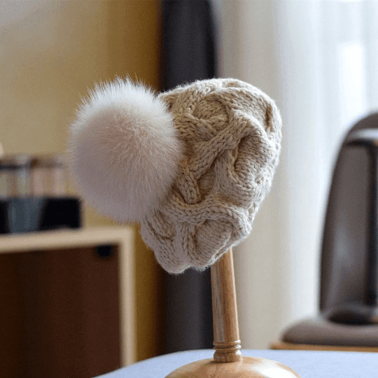 2 Way Knitted Beret with Removable Pom Pom - Mspineapplecrafts