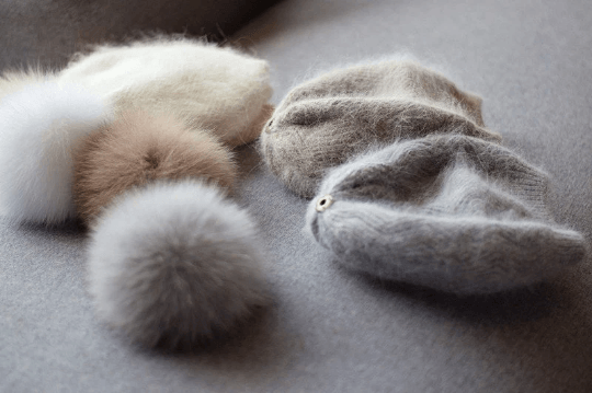 2 Way Knitted beret hat with Removable Pom Pom - Mspineapplecrafts