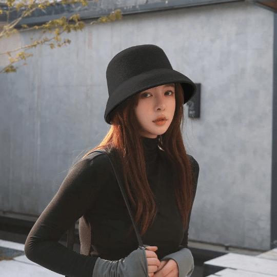 Adjustable Elegant Wool Cloche Hat for Women.