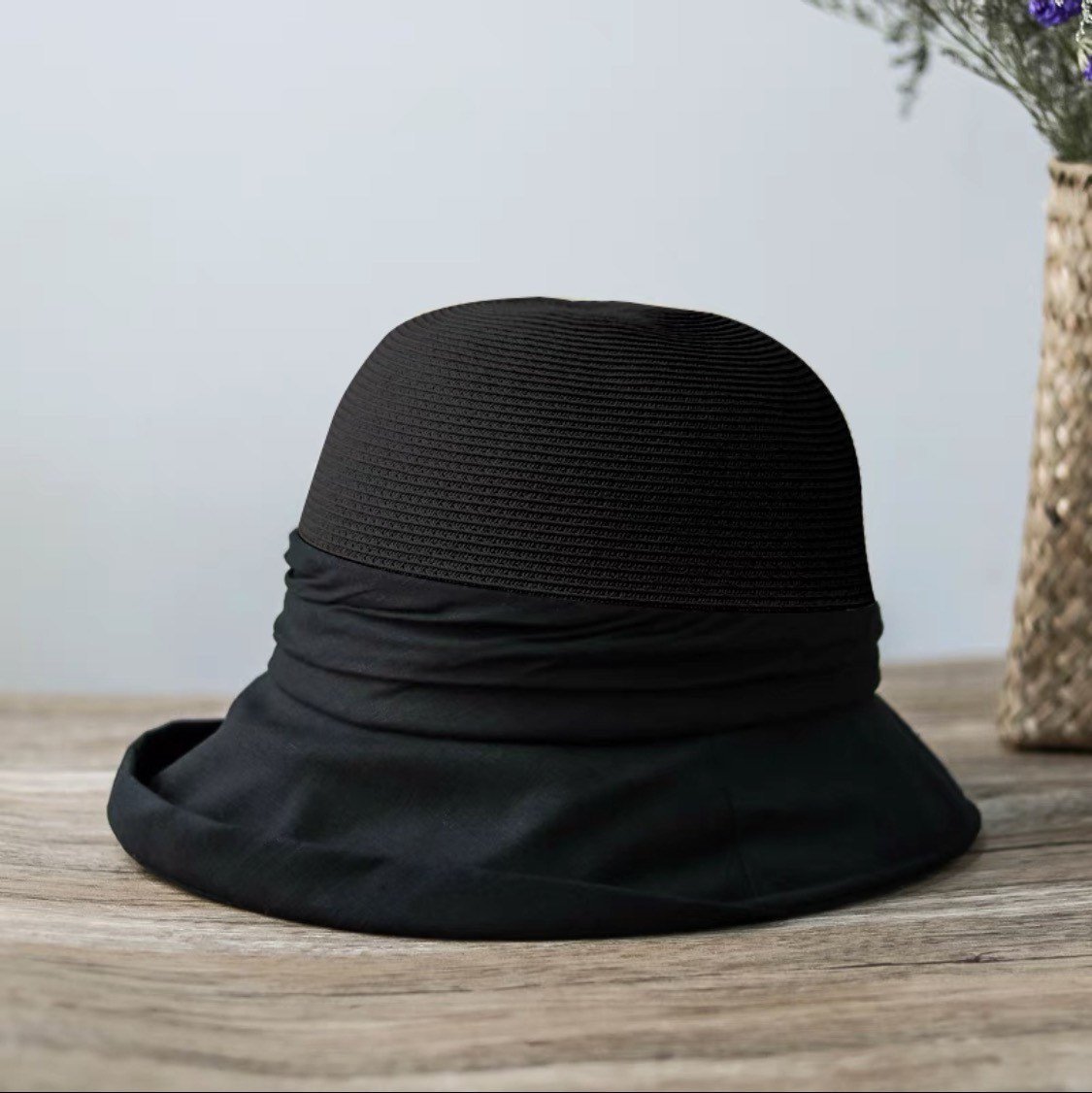 Straw Hat for Women and Girls.