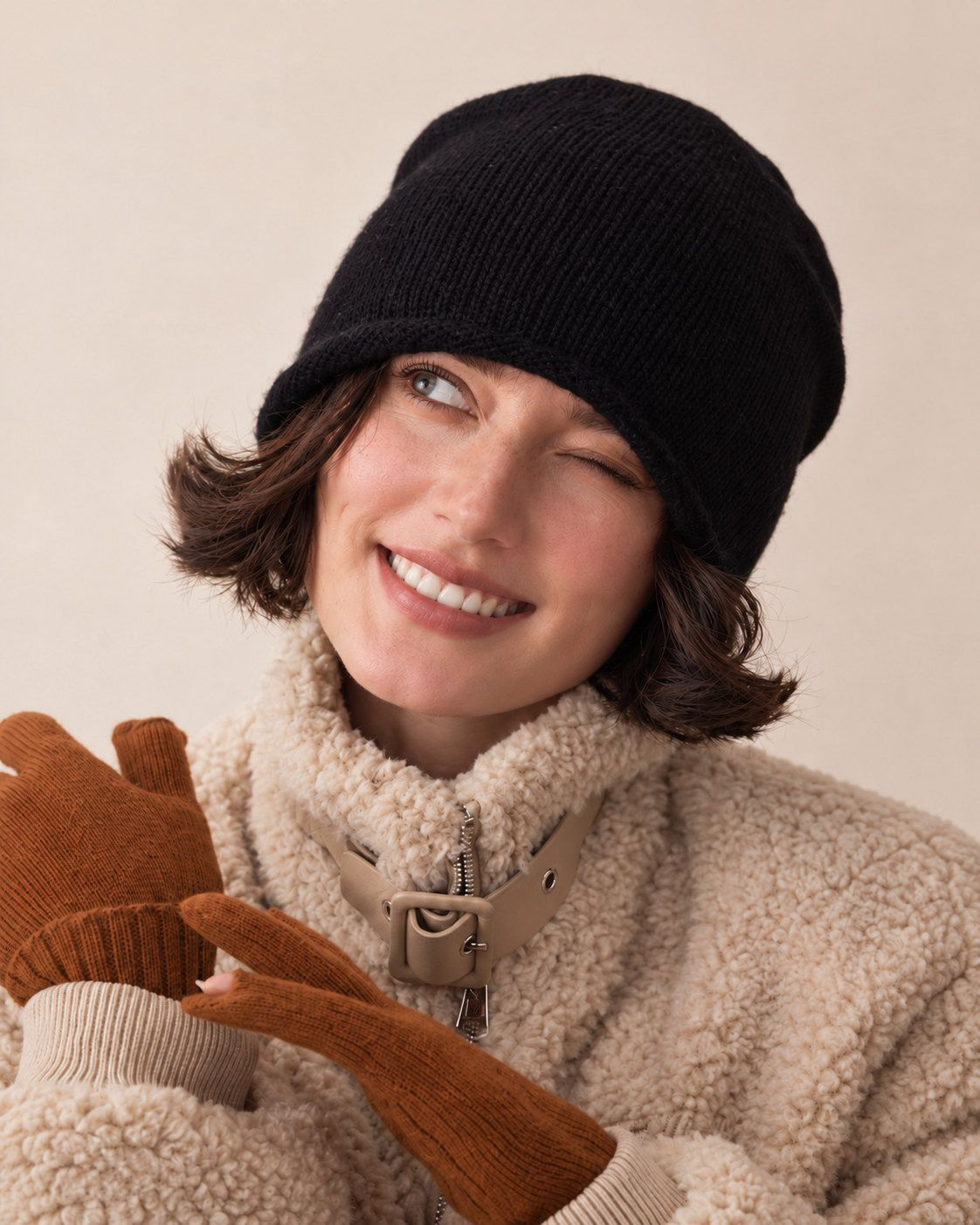 100% wool slouchy beanie - black smile