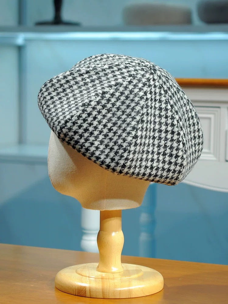 Wool French Beret - Classic Artist Hat for Unisex - Back View