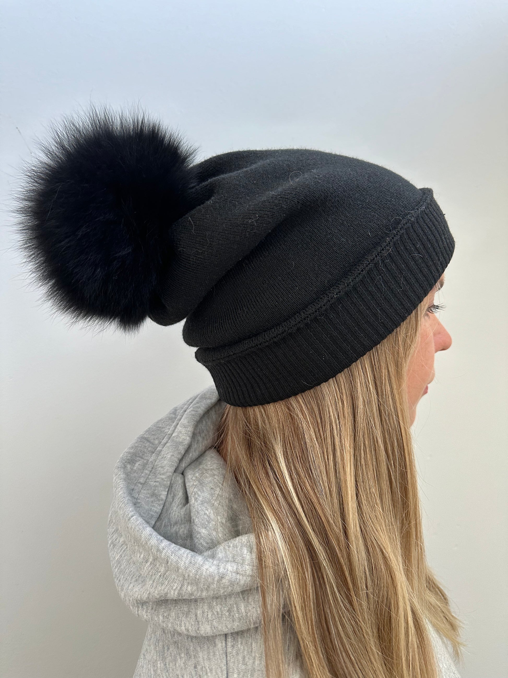 Knitted Beanie hat with Removable Pom Pom for Women Mspineapplecrafts