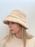 M-XL Oversized Arequipa Fleece Hat for Women MsPineappleCrafts