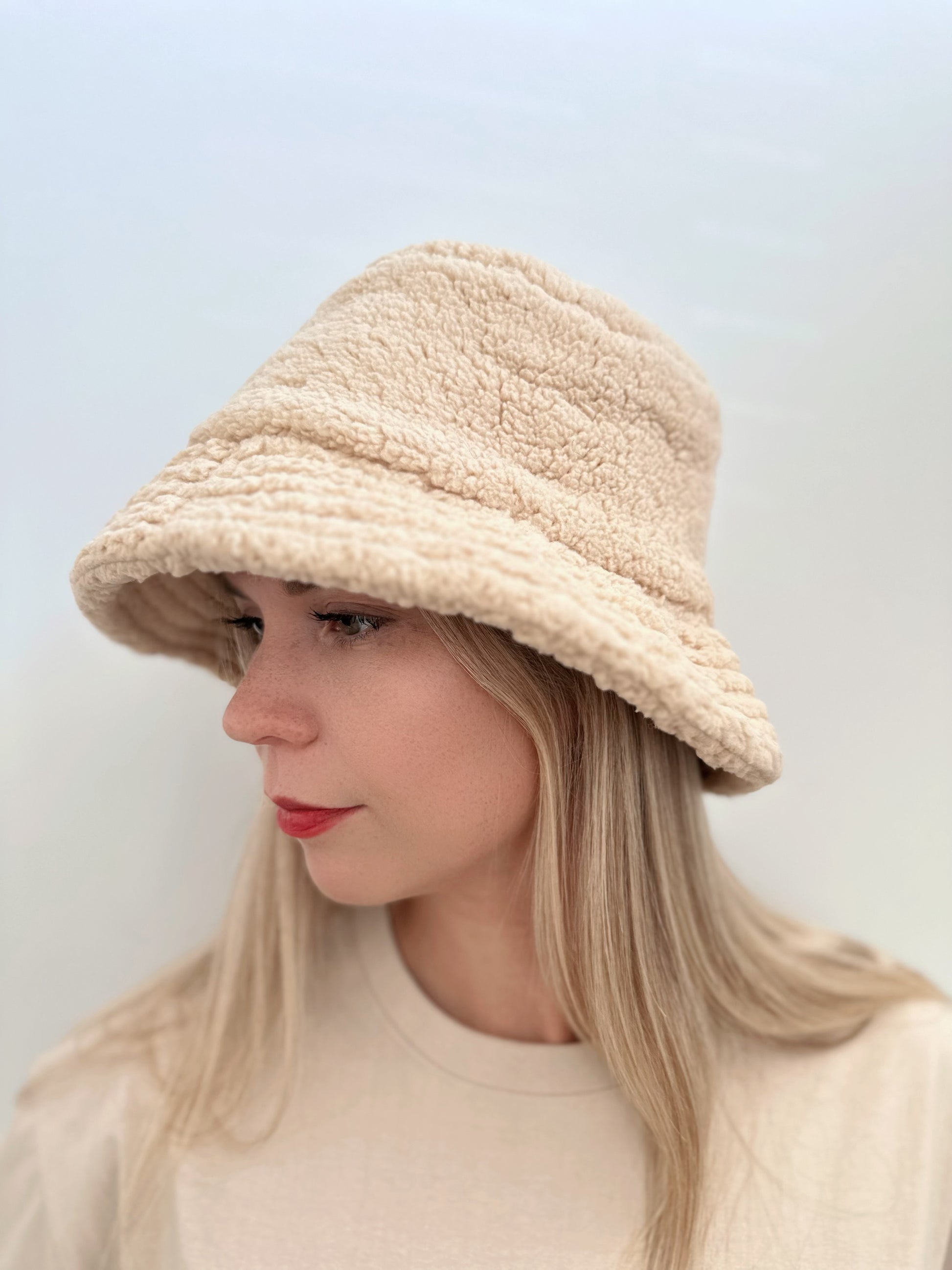 M-XL Oversized Arequipa Fleece Hat for Women MsPineappleCrafts