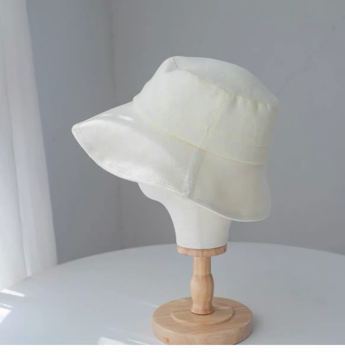 Reversible Linen Bucket Hat for Women – 100% linen reversible wide-brim sun hat