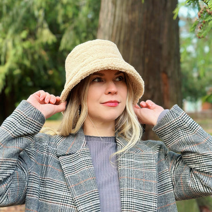 Oversized Arequipa Fleece Hat for Women