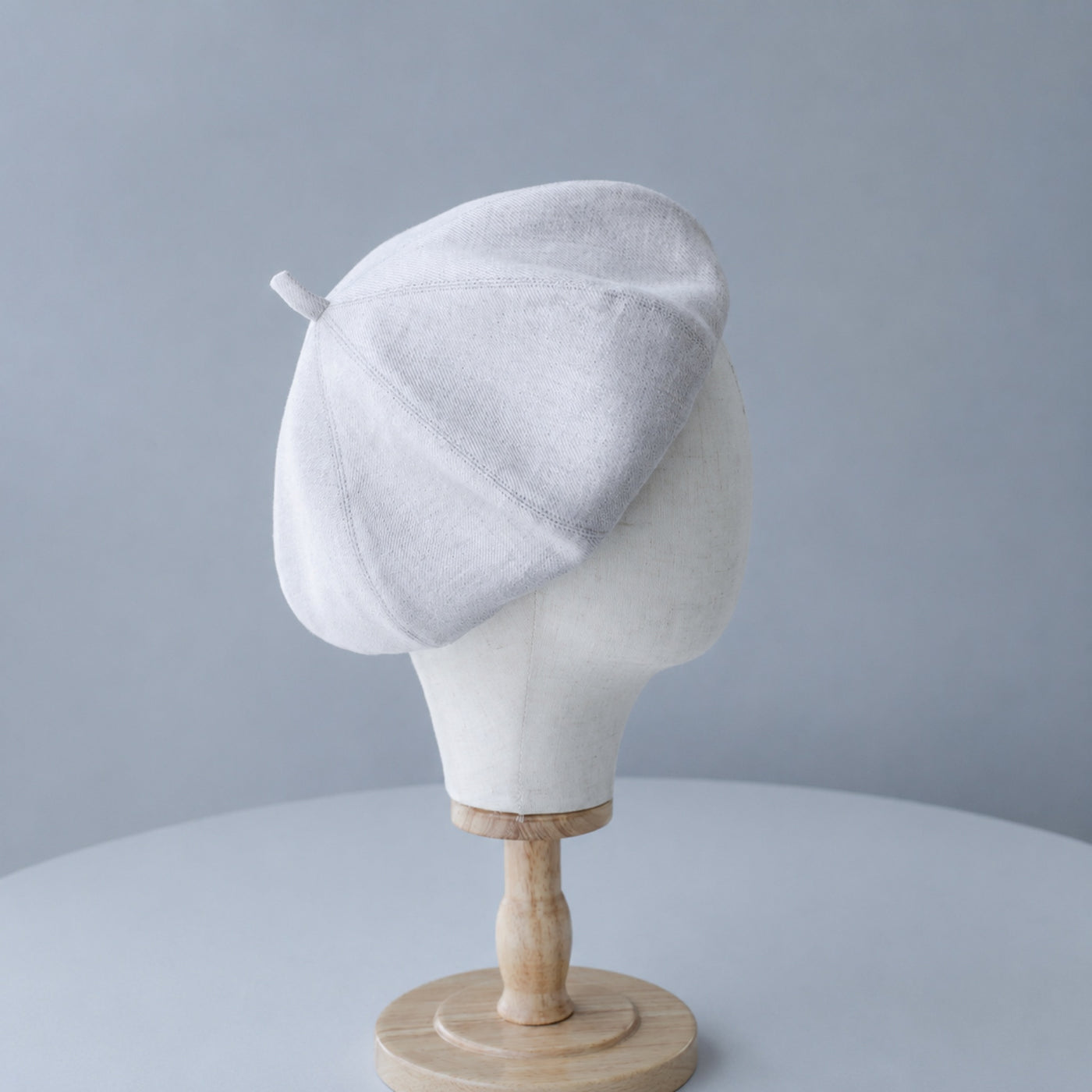Gray linen beret detail