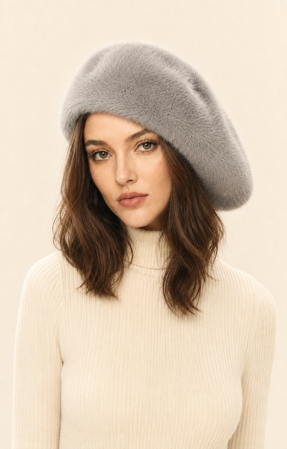 Woman wearing a light grey oversized satin-lined rabbit-hair blend beret, front view