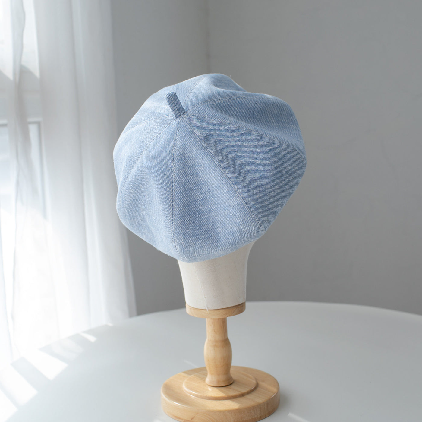 Light blue linen beret detail