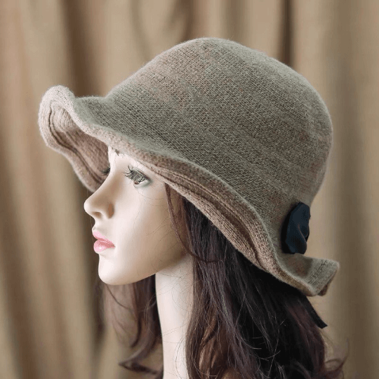 Foldable Cloche Hat.