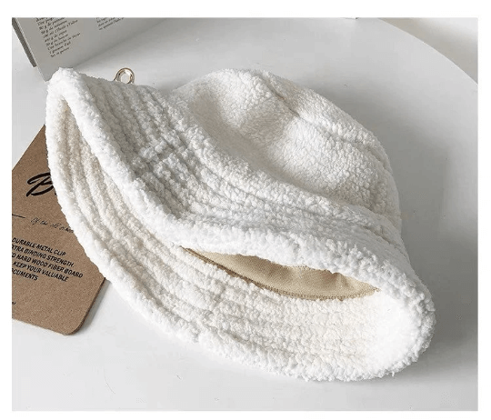 Oversized Arequipa Fleece Hat for Women.