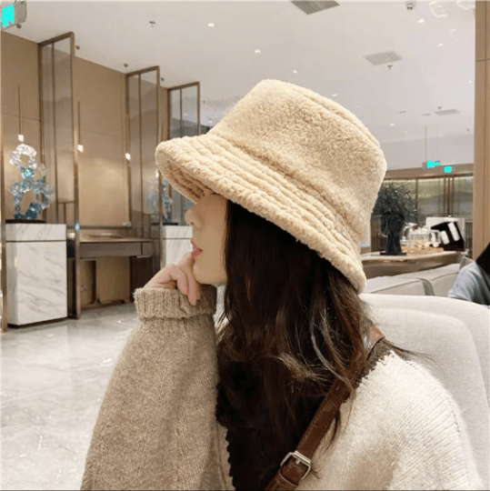 Oversized Arequipa Fleece Hat for Women.