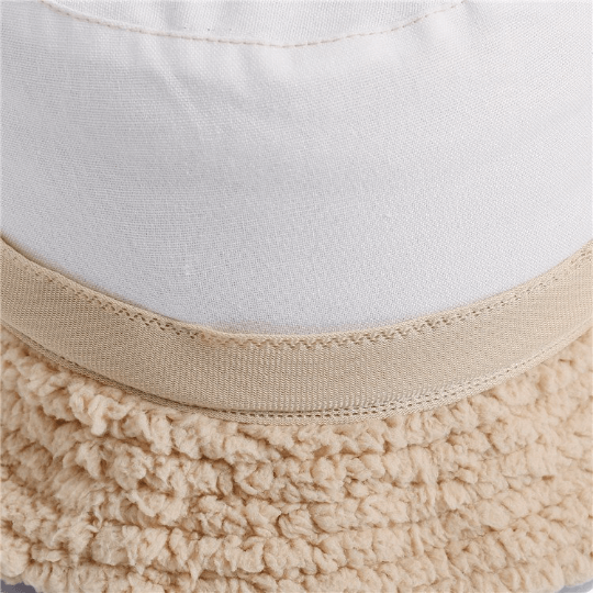 Oversized Arequipa Fleece Hat for Women.