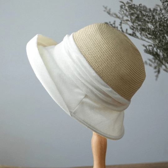 Straw Hat with linen brim for Women.