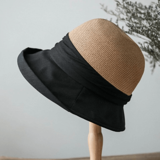 Straw Hat with linen brim for Women.