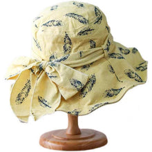 Load image into Gallery viewer, Feather Print Bucket Hat for Women.