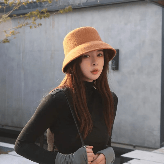 Adjustable Elegant Wool Cloche Hat for Women.