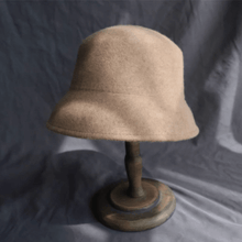 Load image into Gallery viewer, Adjustable Elegant Wool Cloche Hat for Women.