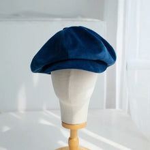Load image into Gallery viewer, Slouchy Velve Newsboy Cap for Women.