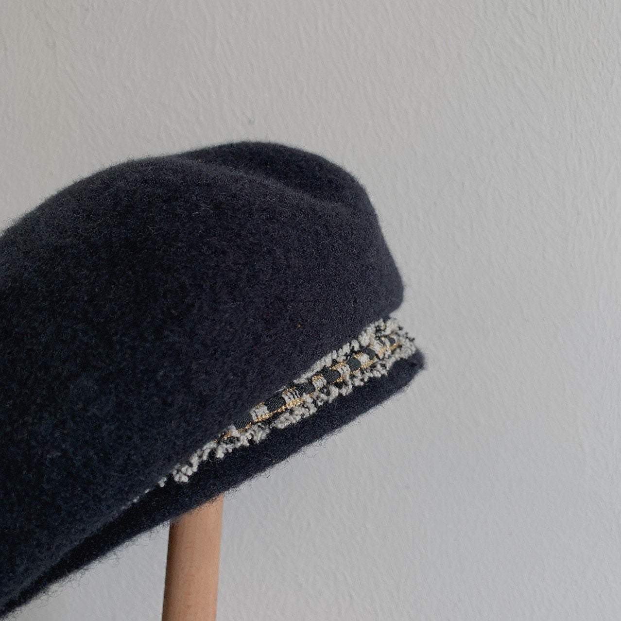 Standard/Large Size Beret for Women.