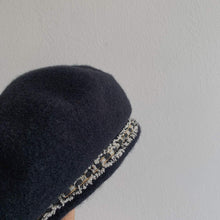 Load image into Gallery viewer, Standard/Large Size Beret for Women.