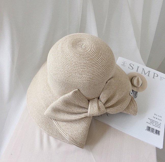 Wide Brim Straw Hat with Bow Tie for Women.
